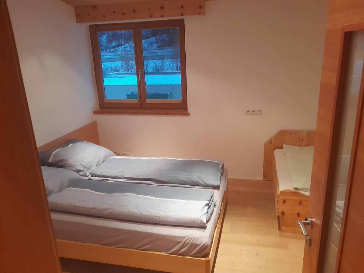 Haus Hotz Apart Talblick Grins Kültér fotó